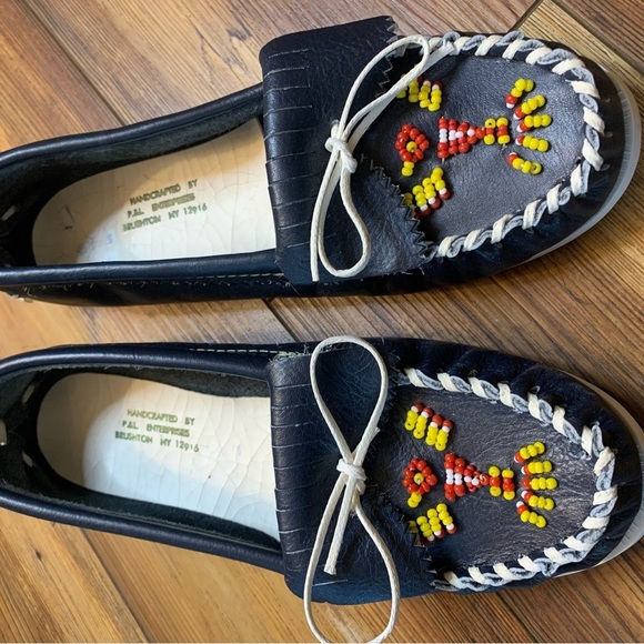 Handcrafted Adirondack Beaded Women’s Moccasin’s Navy Size 6.5 - Picture 3 of 9